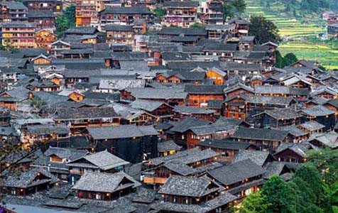 广东6种常见的外墙仿石漆施工工艺！